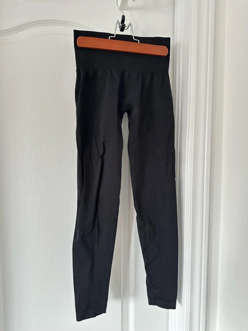NVGTN Black High-Waist Leggings - Picture 1 of 6
